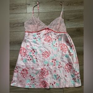 Women’s floral pink lingerie lace gown size large by Morgan Taylor NWOT